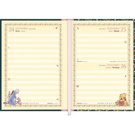 Foto ilustrativa Agenda Costurada Diária 17,6 x 23,9cm Pooh 2027