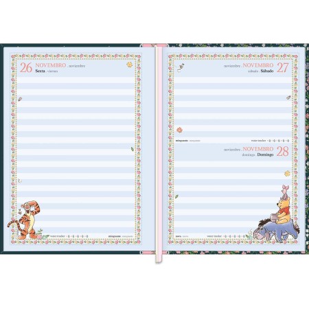 Foto ilustrativa Agenda Costurada Diária 17,6 x 23,9cm Pooh 2027