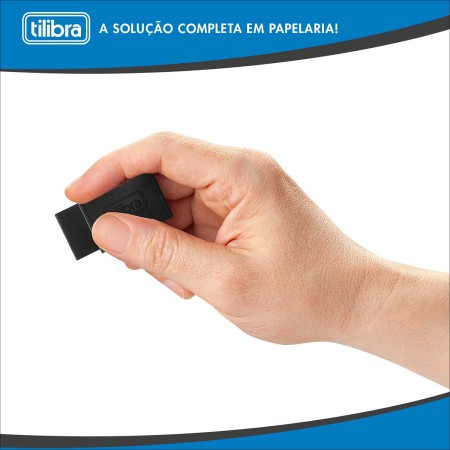 Foto ilustrativa Borracha Preta Média com Capa Plástica