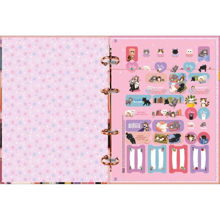 Foto ilustrativa Caderno Argolado Cartonado Colegial Purrfect Cats 80 Folhas