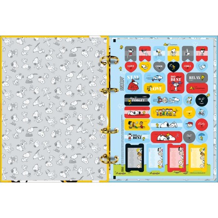 Foto ilustrativa Caderno Argolado Cartonado Colegial Snoopy 80 Folhas