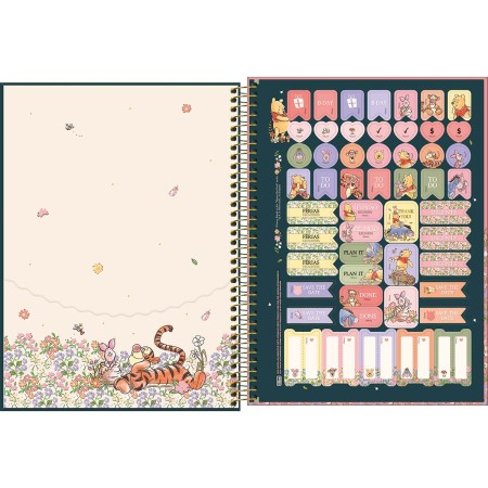 Foto ilustrativa Caderno Capa Dura Universitário 10 Matérias Pooh Core 160 Folhas