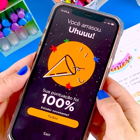 Foto ilustrativa Caderno Espiral Capa Plástica Universitário 1 Matéria Neon Connect Masculino 80 Folhas