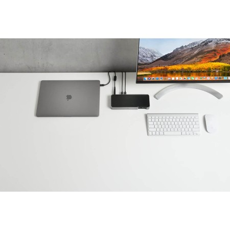 Foto ilustrativa Docking Station Universal SD5000T Thunderbolt 3