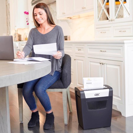 Foto ilustrativa Fragmentadora de papel Tilibra 10 folhas - PX10-06 127V