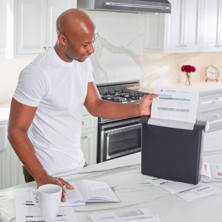 Foto ilustrativa Fragmentadora de papel Tilibra 6 folhas - PS06-02 127V