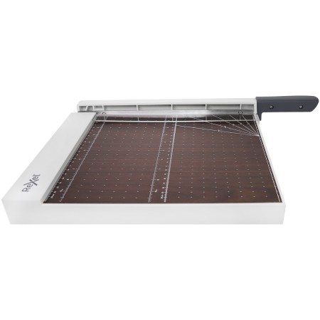 Foto ilustrativa Guilhotina de Mesa 8 Folhas A4 Rexel Base 30x25cm ClassiCut 1208W