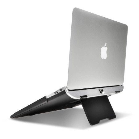 Foto ilustrativa SafeDock para MacBook® Air 13″