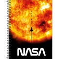 Foto ilustrativa Caderno Espiral Capa Dura Universitário 1 Matéria Nasa 80 Folhas