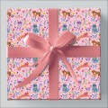 Foto ilustrativa Papel de Presente - Caixa Infantil Com 150 Rolos