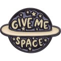 Foto ilustrativa Pin de Metal TiliPins Give Me Space